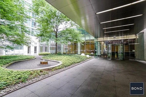 Rented by Bond New York | media 12