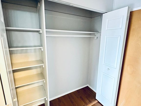3rd image of 2101 Chestnut St Unit 1814