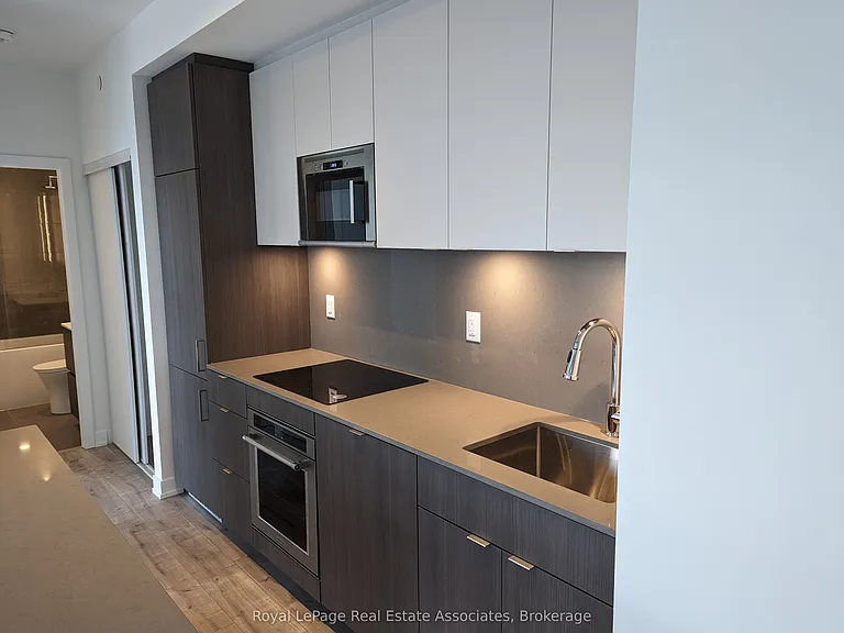 215 Lakeshore Rd W #447 — Photo 12