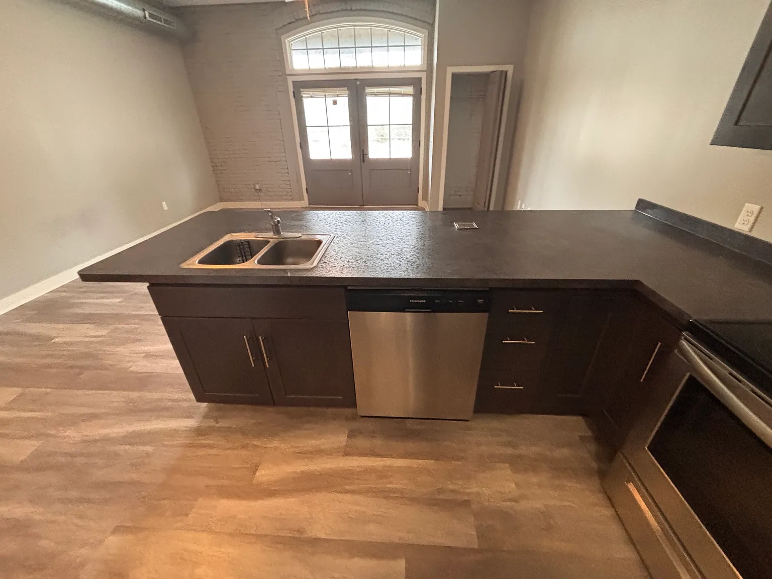 1 bed, 761 sqft, $1,450 — Photo 2