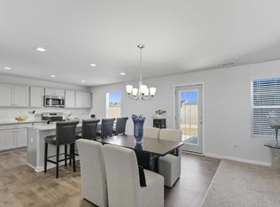 112 Arlington Dr, Raeford, NC 28376