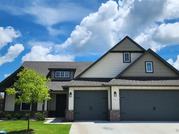 911 E Fulton Ct, Broken Arrow, OK 74012
