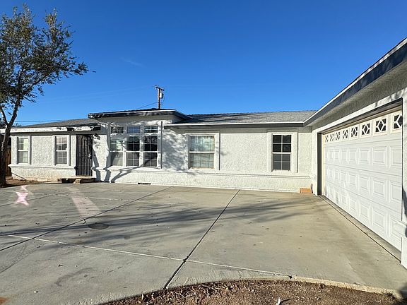 2nd image of 8237 Jacaranda Ave