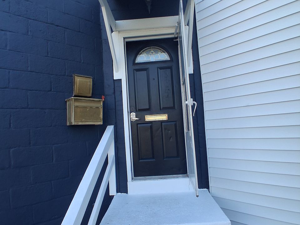 1st image of 515 Cherry Hill Rd