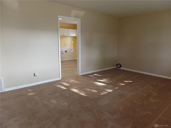 4th image of 2559 E Aragon Ave