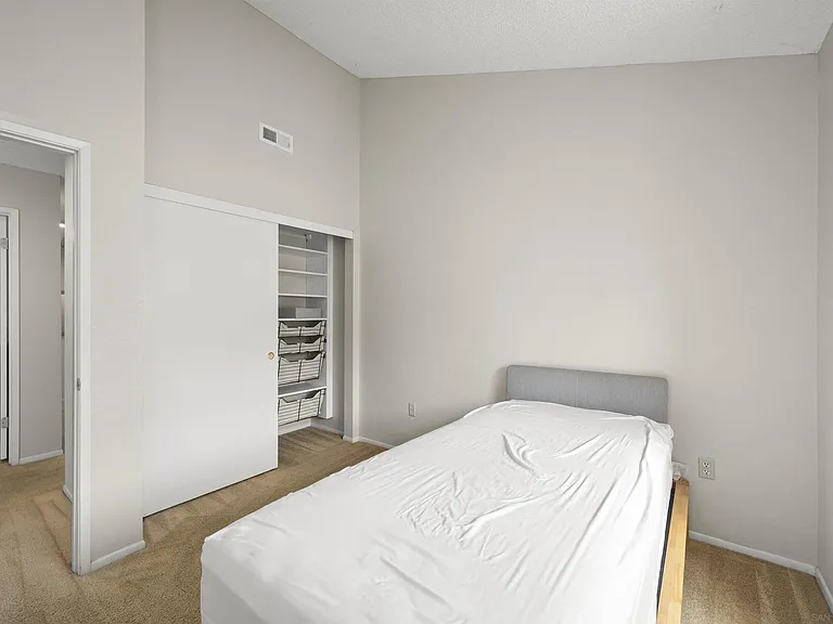4064 Mahaila Ave #C — Photo 28