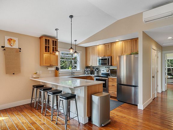 5th image of 801 1st St