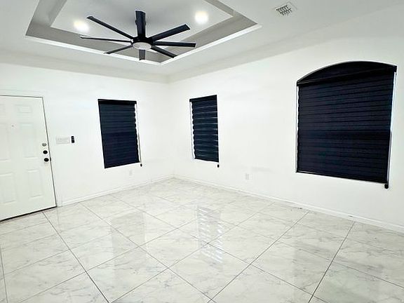 2nd image of 912 N Woodson Ave #1