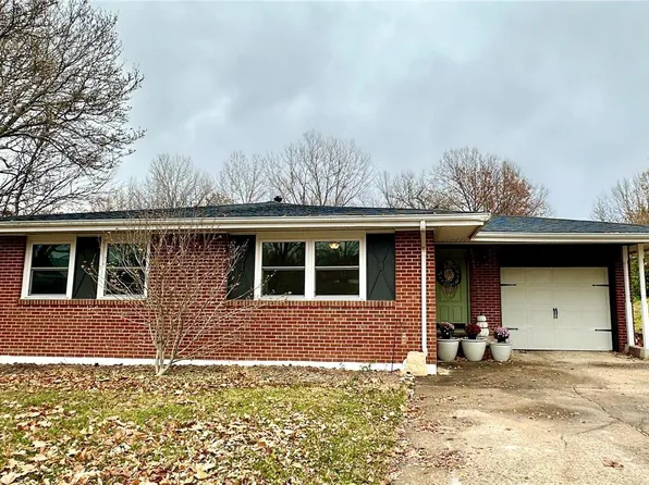 17 Hillcrest Dr, Hannibal, MO 63401