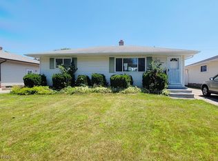 6401 Schaaf Dr, Brookpark, OH
