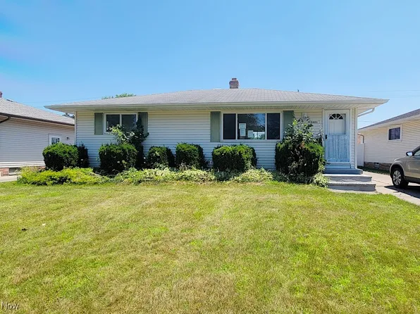 6401 Schaaf Dr, Brookpark, OH 44142