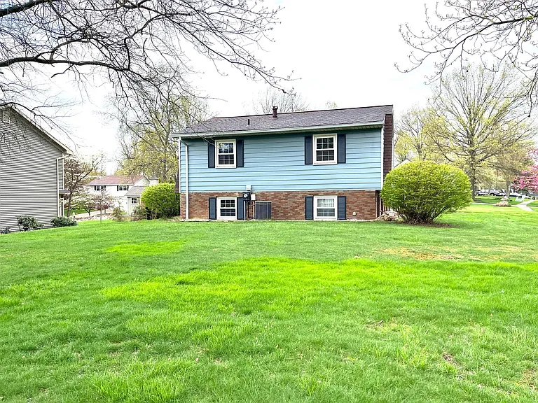 396 Forest Ln — Photo 4