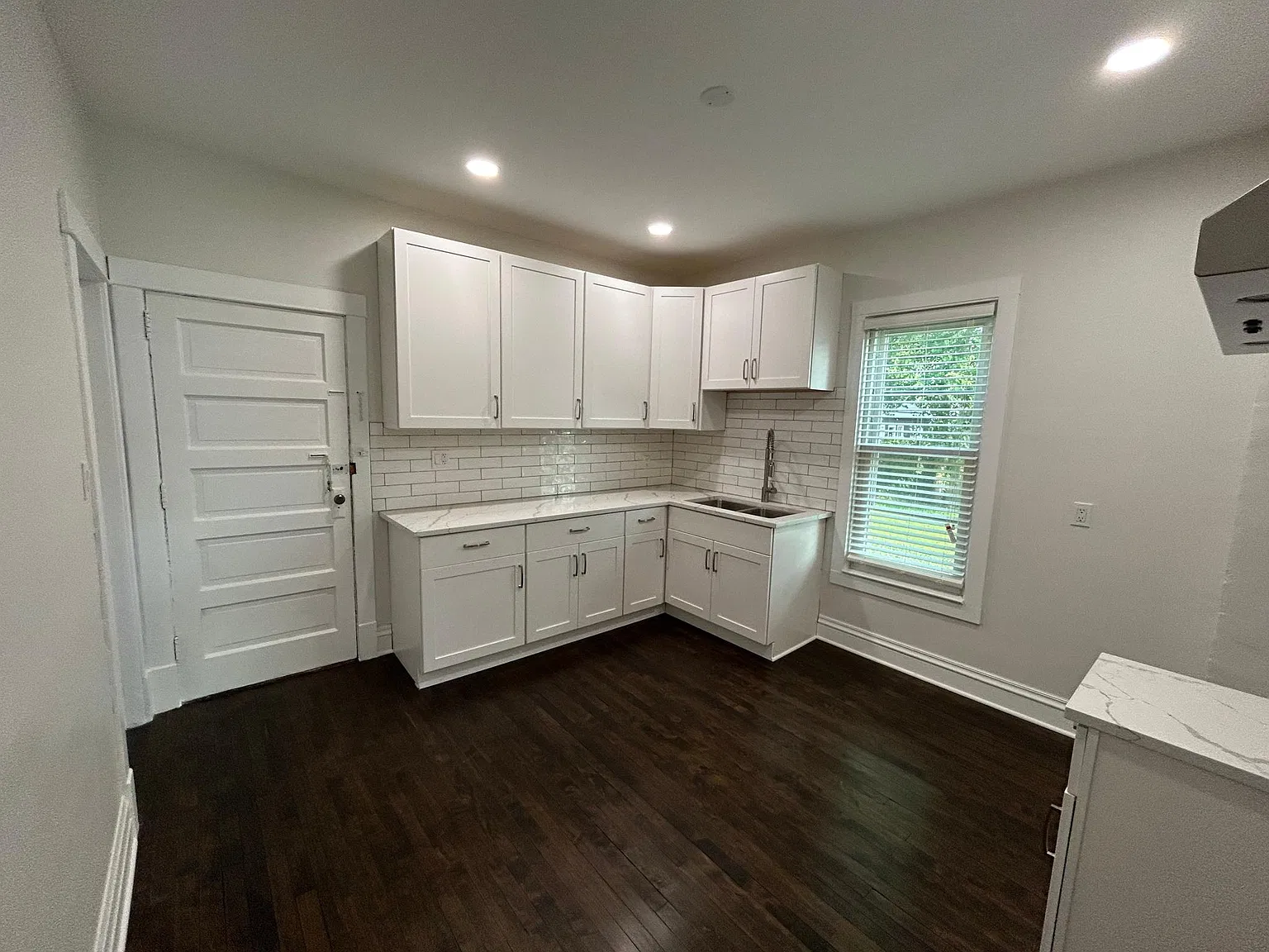 3817 Ivy St — Photo 3