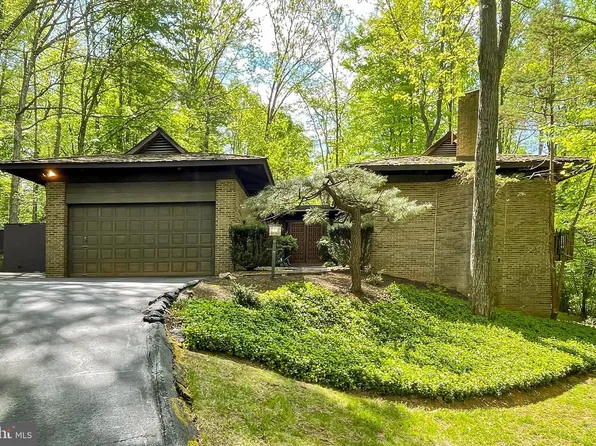 8621 Tebbs Ln, Mc Lean, VA 22102