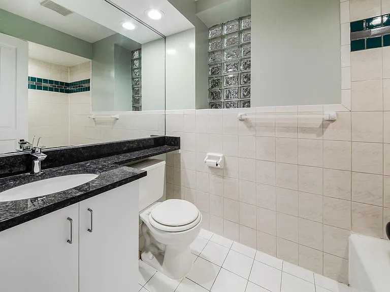 1619 N Mohawk St #1F — Photo 15