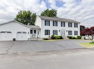 7 Hamilton Dr, Johnston, RI 02919