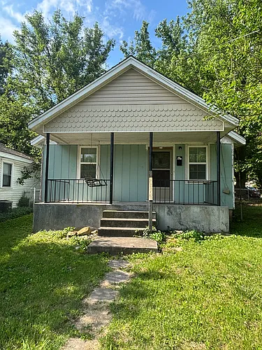 2156 W High St Photo 1