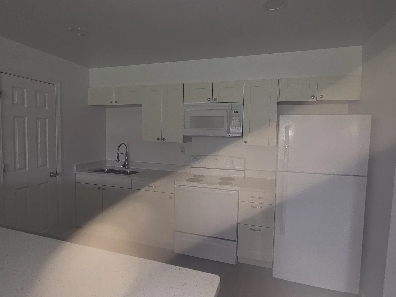 1 bed, $950 — Photo 3