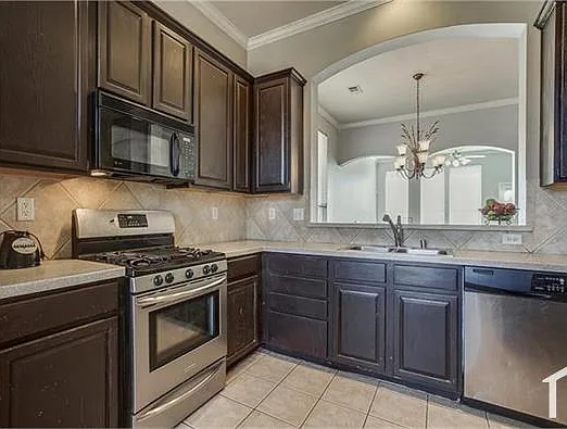 4824 Kingfisher Ln — Photo 6