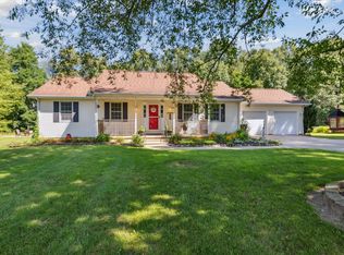 8265 Robins Ln, Battle Creek, MI 49014