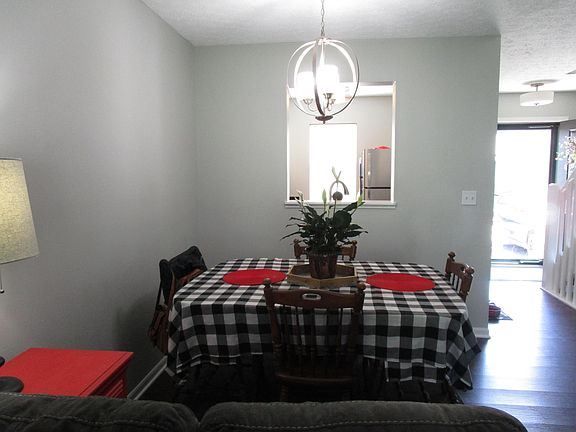 4th image of 5859 Blendon Place Dr #7C