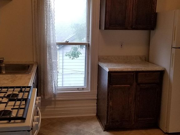 3rd image of 519 N Congress St #3