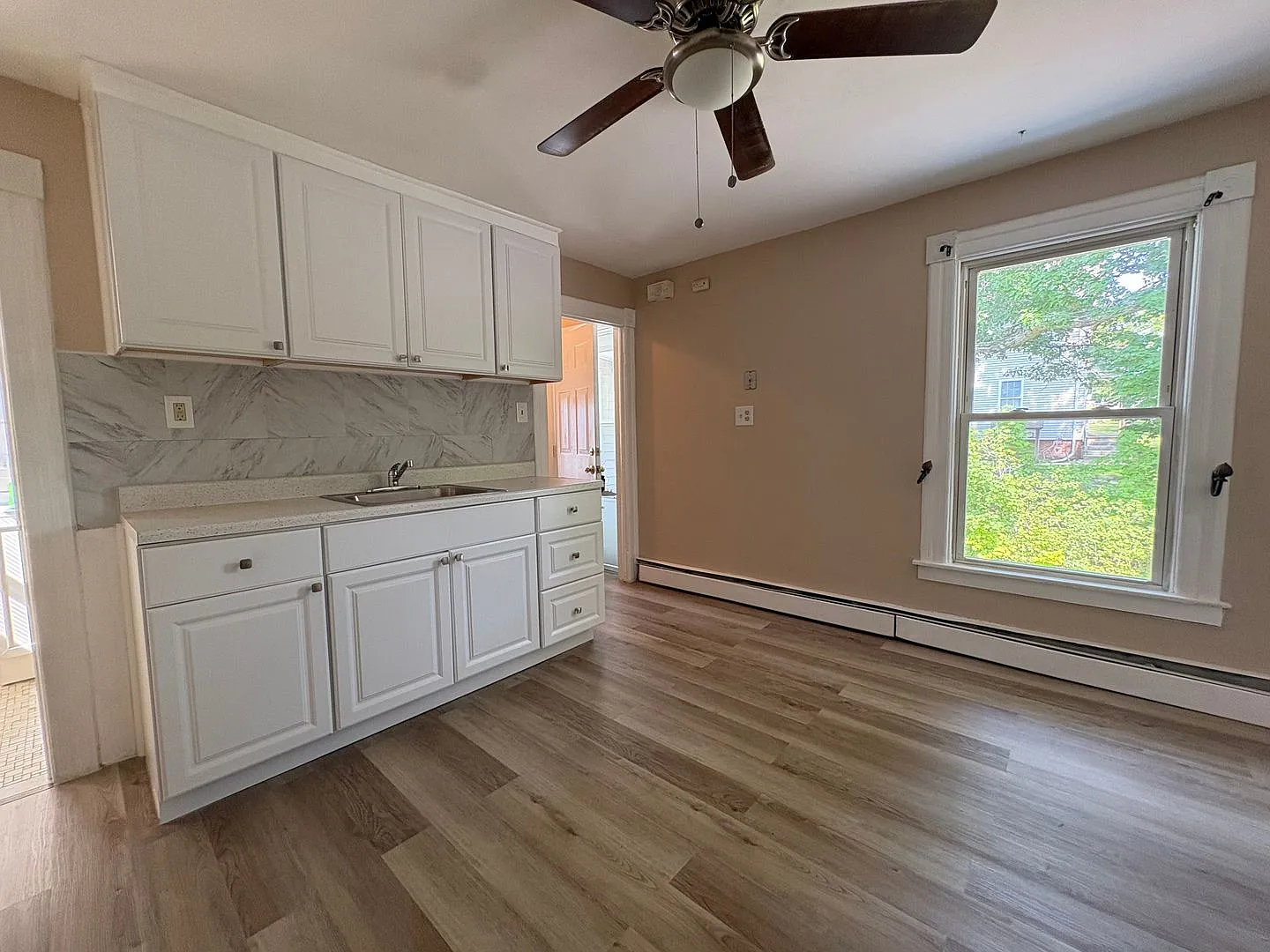 28 Durant Terrace - Red Pod — Photo 2