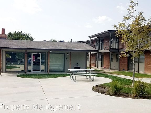 3rd image of 2809 SW 28th Ave #132