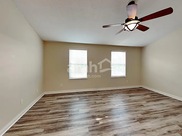 6213 Womersley Dr — Photo 10