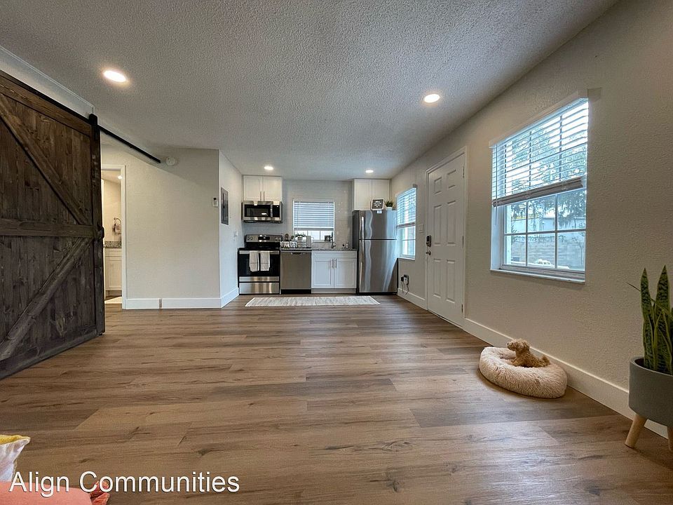 1st image of 809 Weldona Ln #1