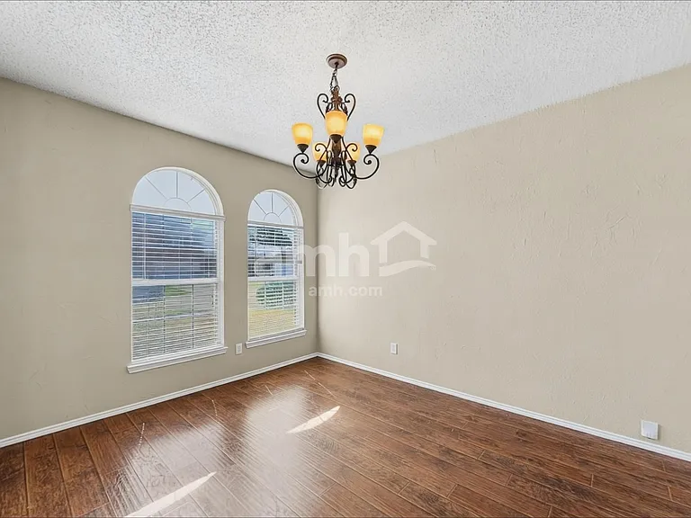 1417 Pine Ridge Rd — Photo 8