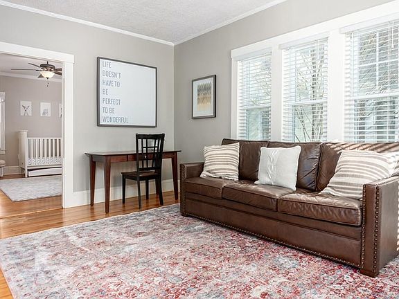 4th image of 52 Marlboro St #1