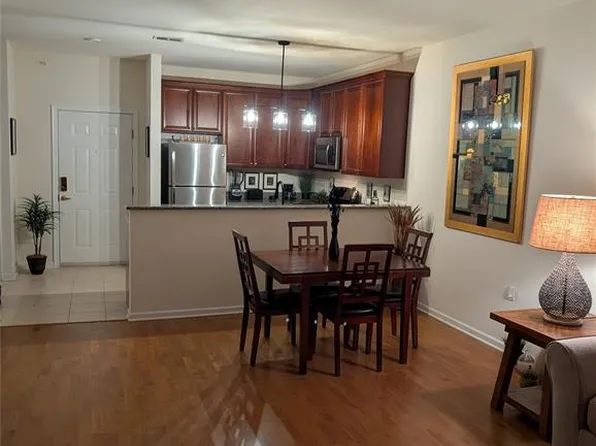 4148 Cory Ln, Elmwood Park, NJ 07407