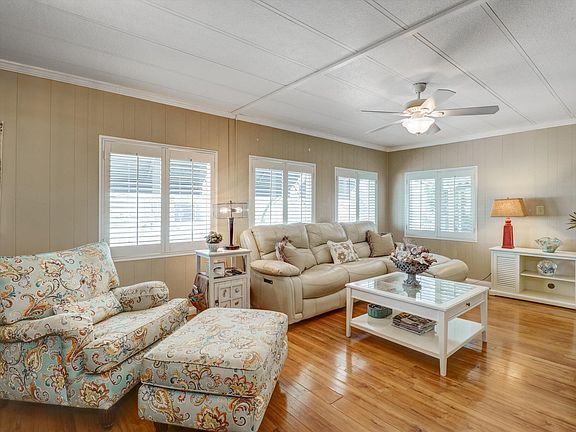4th image of 38703 Desert Greens Dr