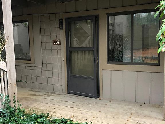 3rd image of 587 Meredith Ln