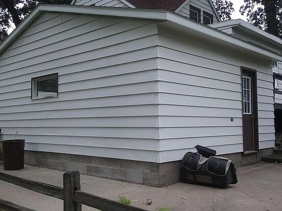 4th image of 238 Main St N