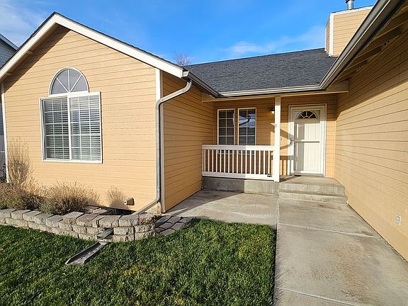 2nd image of 1346 E Sandpiper Cir