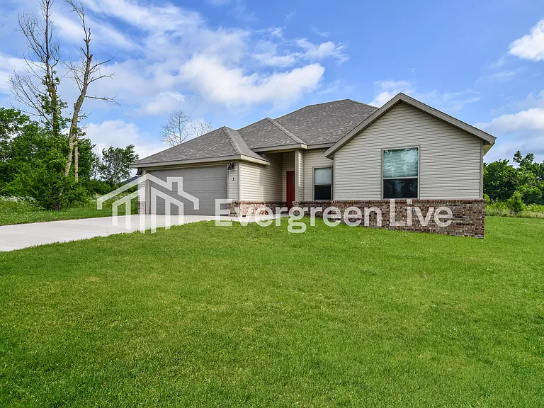 1 Patrick Cir — Photo 2