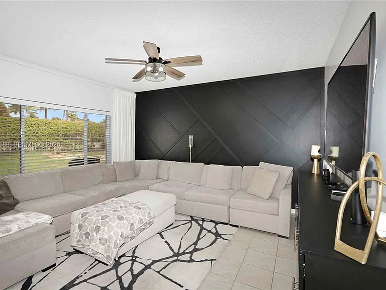 2232 SW 120th Ave — Photo 8