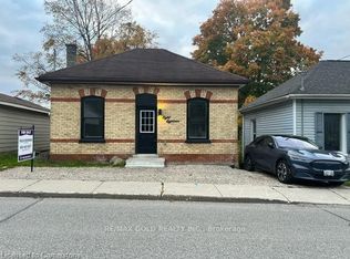 818 James St, Woodstock, ON