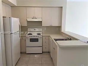 11050 SW 196th St #303 — Photo 2