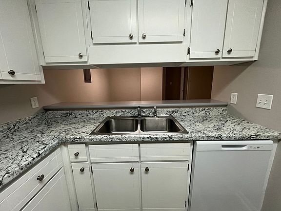 2nd image of 142 Goshen Rd #2