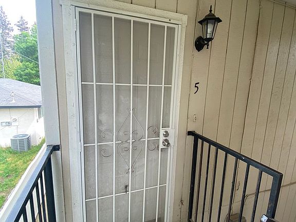 3rd image of 409 G St #5