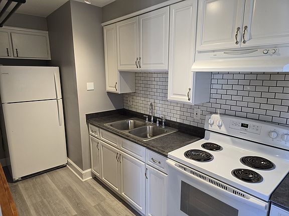 4th image of 780 W Ferry St #788