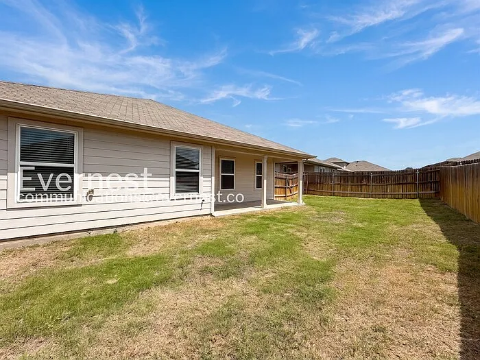 6025 Montrelia Dr — Photo 16