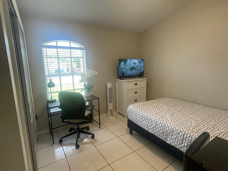 18488 Holly Rd — Photo 13