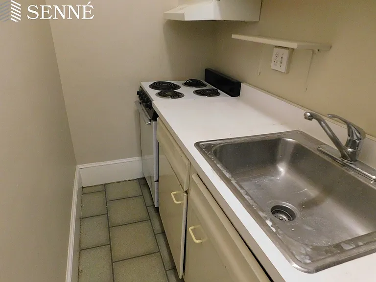 6 Arlington St #11 — Photo 3