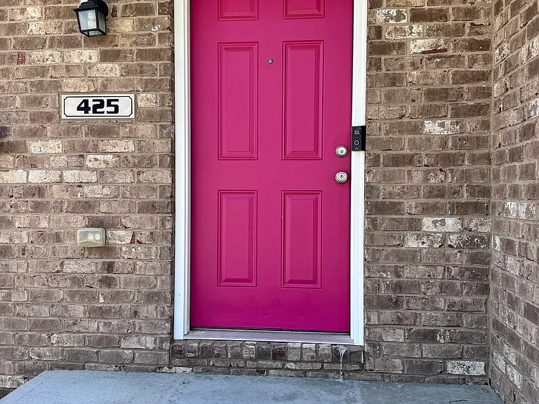 425 Rockcrest Way — Photo 3