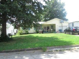 8952 E Newton Pl, Tulsa, OK 74115