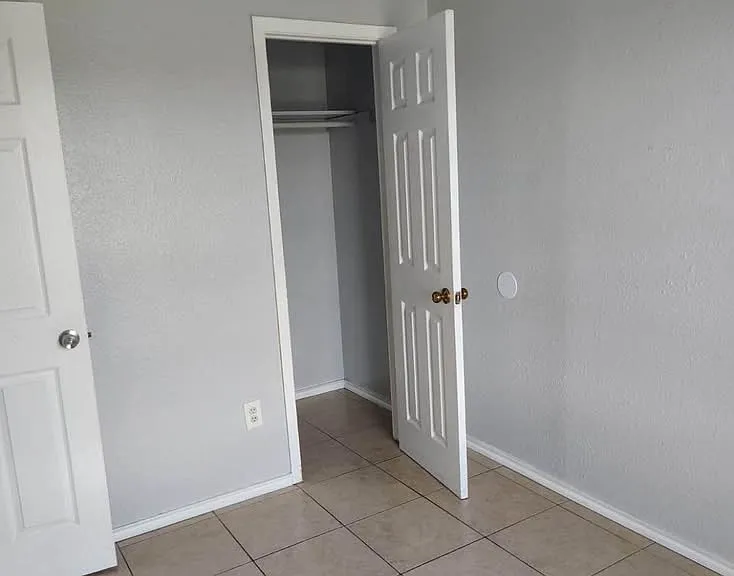 2637 Rosalee Ave #4 — Photo 3